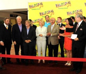 Commissioner Sandy Murman and a bevy of local officials welcome Actor John Rhys-Davies (Raiders of the Lost Ark, Lord of the Rings) to Hillsborough County at a special South Tampa Chamber of Commerce ribbon cutting to open Tampa Bay Comic Con.