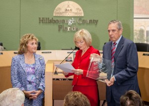 Sandy presents the Ellsworth G. Simmons Good Government Award to Governor Bob Martinez. Former First Lady of Florida, Mary Jane Martinez, was on hand to honor her husband.