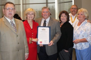 Commissioner Honors Walter Lamerton, Jr. for his work to bring USO Club to Tampa Airport